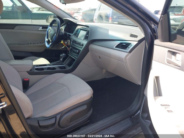 Hyundai SONATA SE 2017 5NPE24AF3HH535767 Image 5