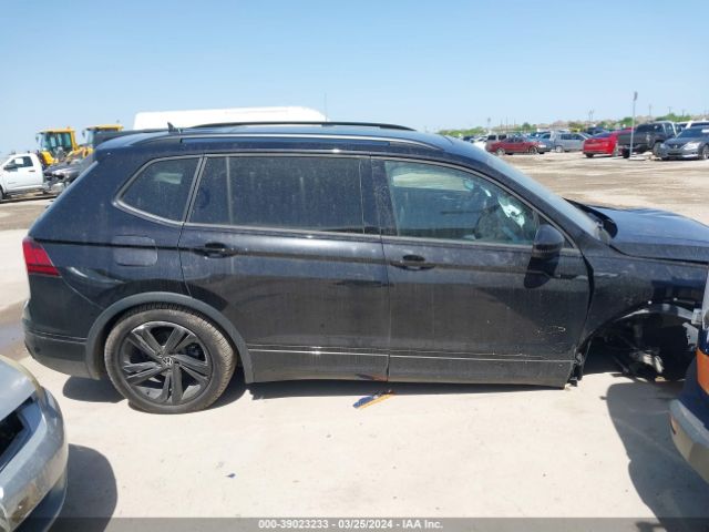 3VVCB7AX8PM122593 Volkswagen Tiguan 2.0t Se R-line Black