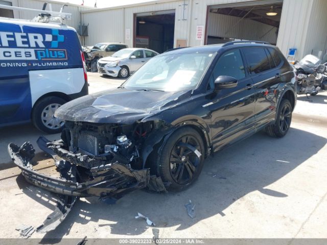 3VVCB7AX8PM122593 Volkswagen Tiguan 2.0t Se R-line Black