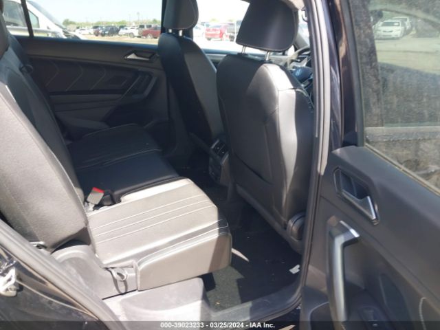 3VVCB7AX8PM122593 Volkswagen Tiguan 2.0t Se R-line Black