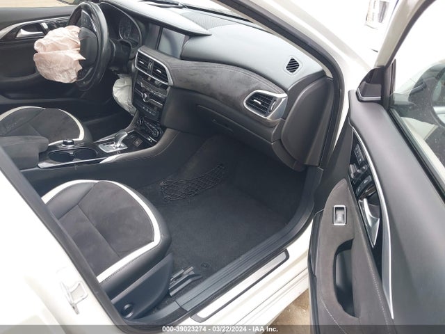 SJKCH5CPXHA019475 Infiniti Qx30 Sport