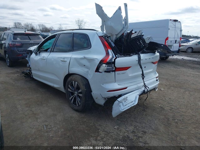 YV4L12RK3R1775326 Volvo Xc60 B5 Core Dark Theme