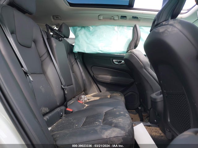 YV4L12RK3R1775326 Volvo Xc60 B5 Core Dark Theme