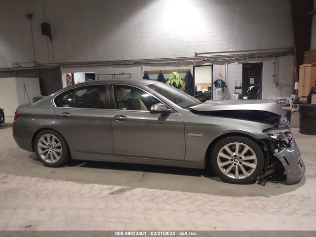 BMW 535i Xdrive 2016 WBA5B3C54GG255306 Image 13