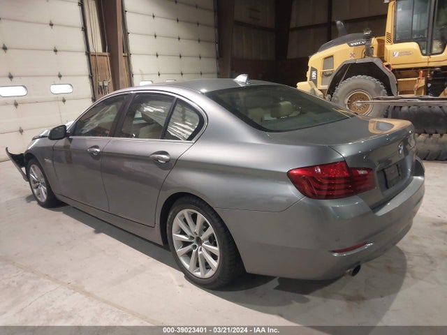 BMW 535i Xdrive 2016 WBA5B3C54GG255306 Image 3