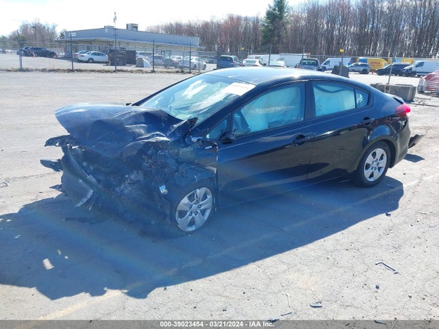 KIA FORTE LX 2017 3KPFK4A7XHE124609 Image 2