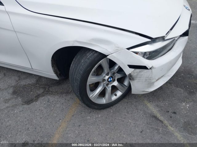 WBA3B1G57FNT06233 BMW 320i