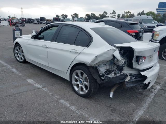 WBA3B1G57FNT06233 BMW 320i