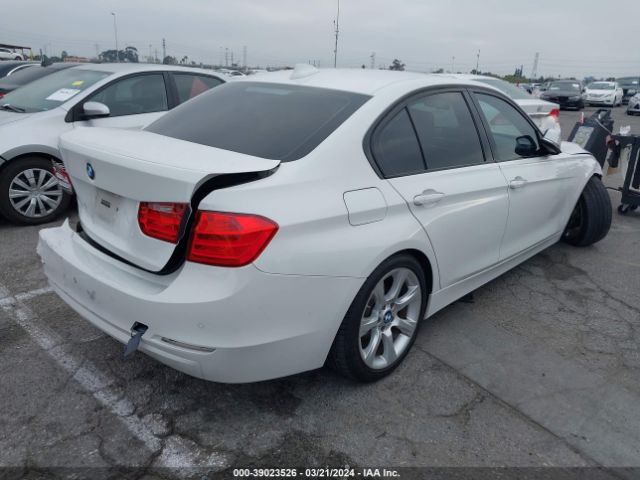 WBA3B1G57FNT06233 BMW 320i