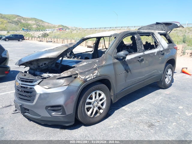 Chevrolet Traverse Ls 2018 1GNERFKW4JJ277981 Image 2