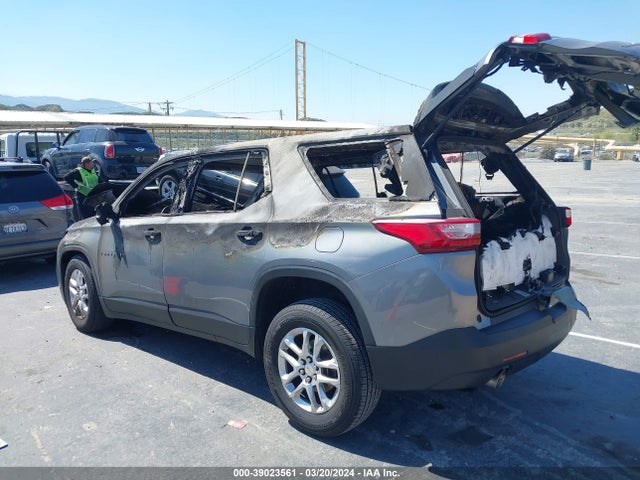 Chevrolet Traverse Ls 2018 1GNERFKW4JJ277981 Image 3