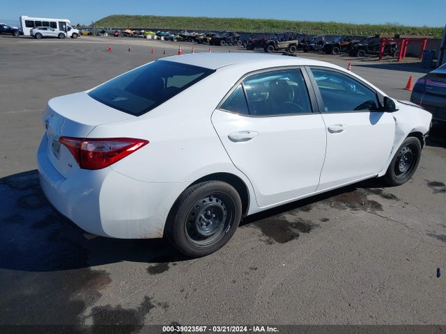 Toyota COROLLA LE 2018 2T1BURHE3JC082072 Image 4