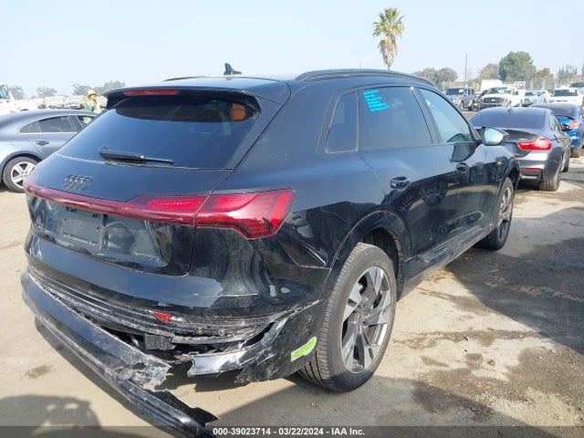 WA1AAAGEXNB026314 Audi E-tron Premium Quattro