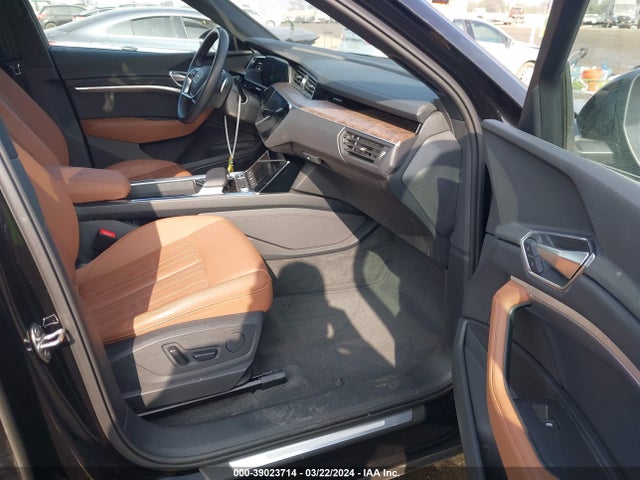 WA1AAAGEXNB026314 Audi E-tron Premium Quattro