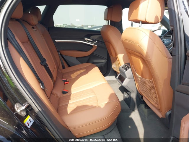 WA1AAAGEXNB026314 Audi E-tron Premium Quattro