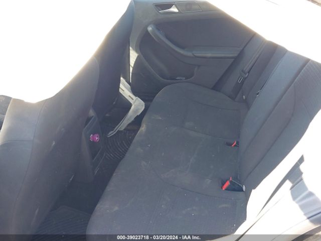 3VW2K7AJXFM329231 Volkswagen Jetta 2.0l S
