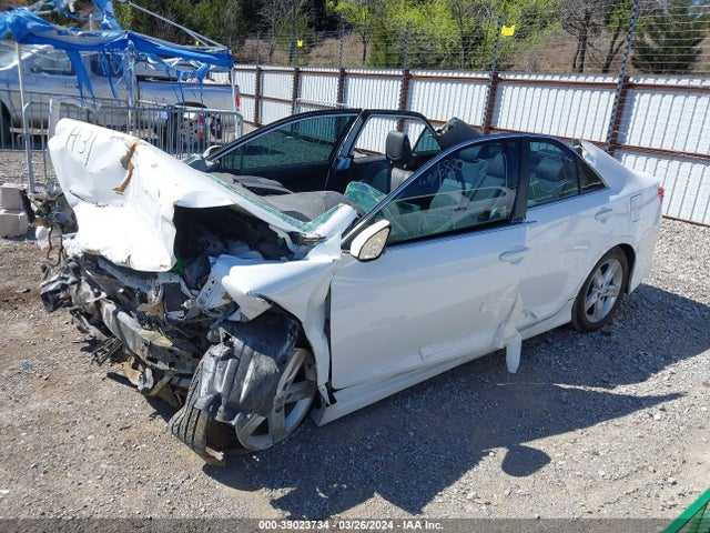 Toyota CAMRY SE 2014 4T1BF1FK1EU816880 Image 2