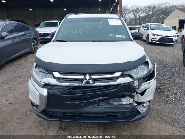 Mitsubishi Outlander Le 2018 JA4AZ3A36JZ019034 Image 12