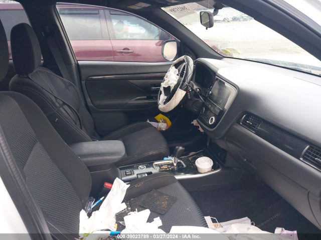 Mitsubishi Outlander Le 2018 JA4AZ3A36JZ019034 Image 5