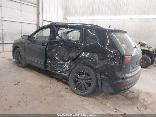 3VV8B7AX0NM056527 Volkswagen Tiguan 2.0t Se R-line Black