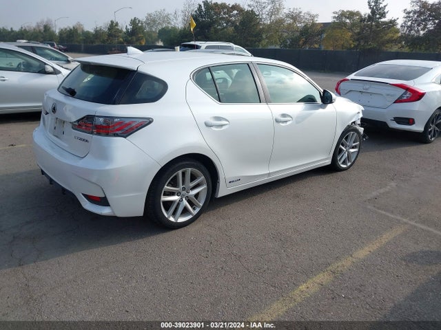JTHKD5BH3F2230835 Lexus CT 200H