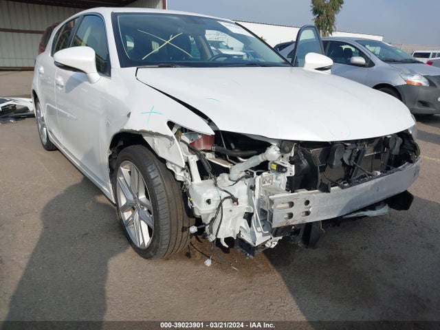 JTHKD5BH3F2230835 Lexus CT 200H