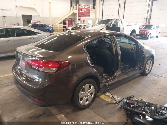 KIA FORTE LX 2017 3KPFK4A74HE125612 Image 4