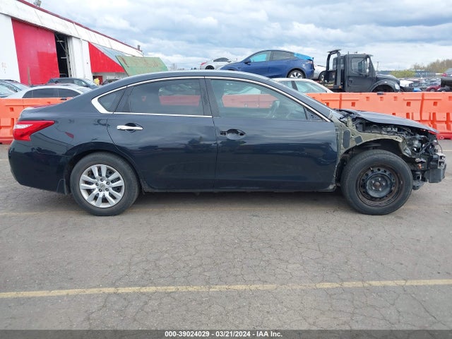 Nissan Altima 2.5 S 2017 1N4AL3AP0HC182324 Image 14