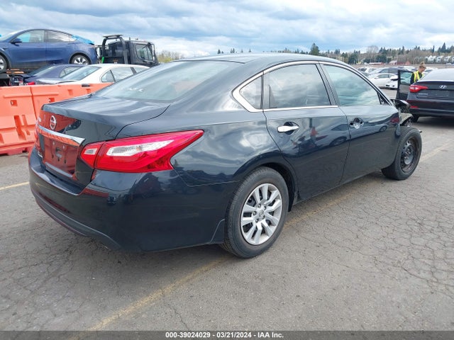 Nissan Altima 2.5 S 2017 1N4AL3AP0HC182324 Image 4