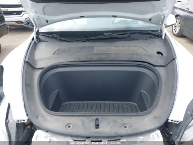 5YJYGDEE9LF056695 Tesla Model Y Long Range Dual Motor All-wheel Drive