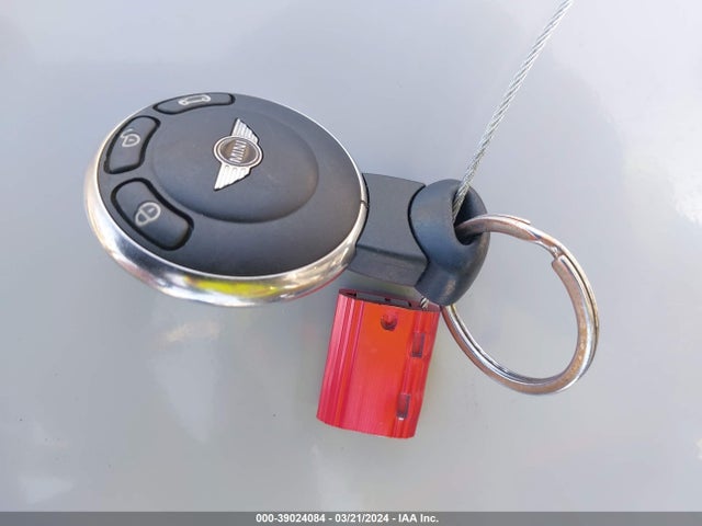 2009 MINI COOPER WMWML33589TX50028 Photo 10