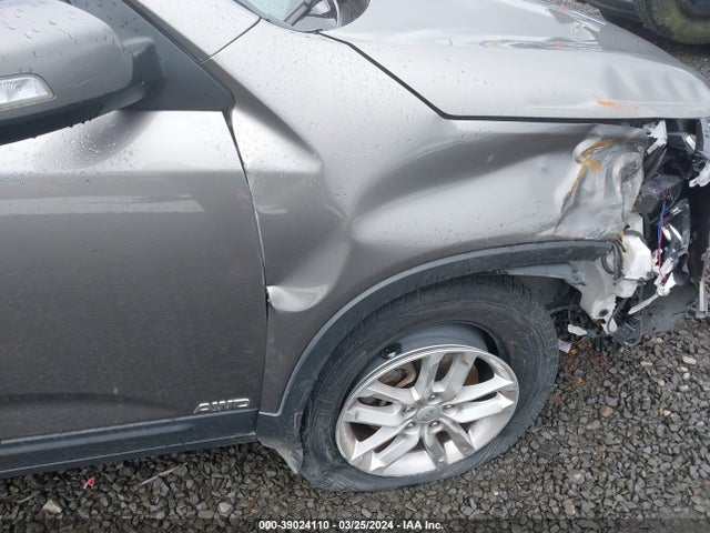 KIA Sorento Lx V6 2015 5XYKTDA74FG583968 Image 12