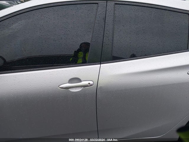 Toyota Prius Three 2016 JTDKARFU8G3006772 Image 14