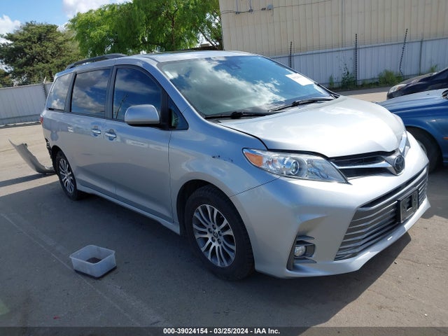 Toyota SIENNA XLE 2020 5TDYZ3DC3LS087733 Image 1