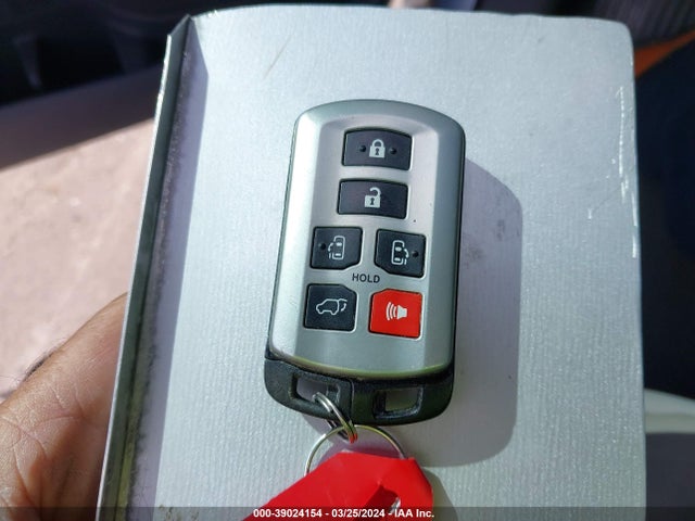 Toyota SIENNA XLE 2020 5TDYZ3DC3LS087733 Image 11