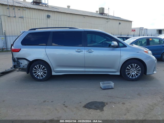 Toyota SIENNA XLE 2020 5TDYZ3DC3LS087733 Image 14