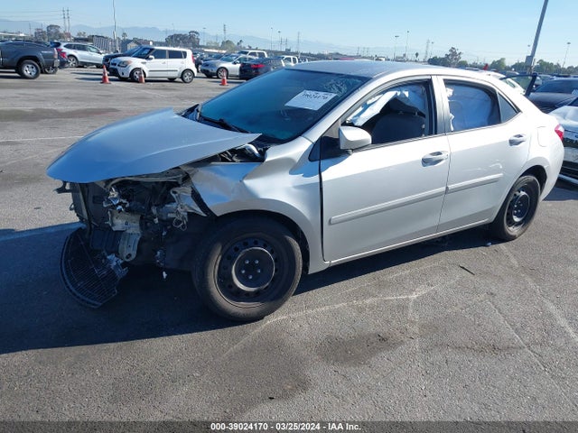 Toyota COROLLA LE 2016 5YFBURHE6GP375781 Image 2