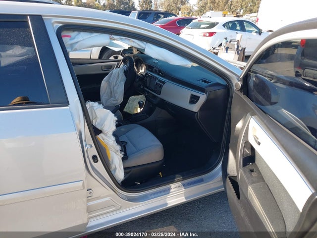 Toyota COROLLA LE 2016 5YFBURHE6GP375781 Image 5