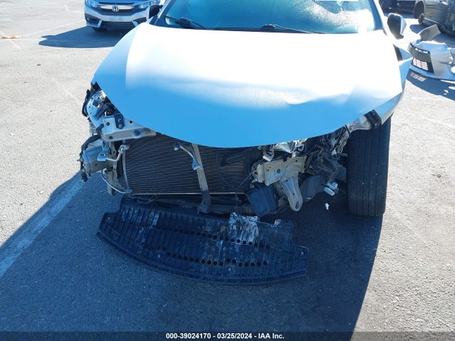 Toyota COROLLA LE 2016 5YFBURHE6GP375781 Image 6
