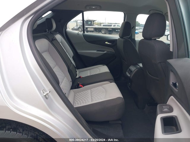 Chevrolet EQUINOX LS 2018 2GNAXHEV1J6270261 Image 8