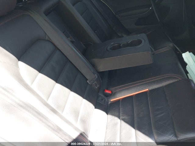 3VW5T7AU9FM017308 Volkswagen Golf Gti 2.0t Se 4-door