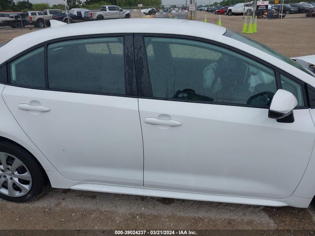 Toyota COROLLA LE 2021 5YFEPMAE8MP203670 Image 13