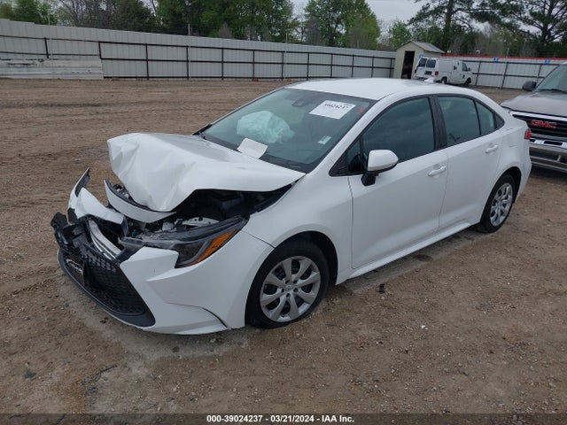 Toyota COROLLA LE 2021 5YFEPMAE8MP203670 Image 2