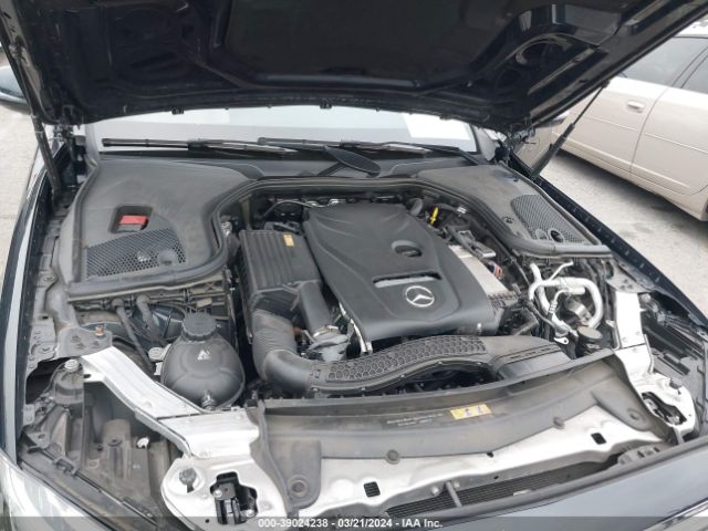 WDDZF4JB8HA044028 Mercedes-Benz E 300