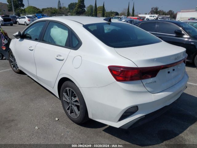3KPF24AD1RE738990 KIA Forte Lxs