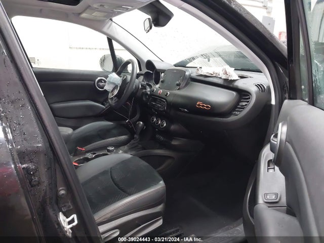 2018 FIAT 500X ZFBCFYCB5JP688743 Photo 4