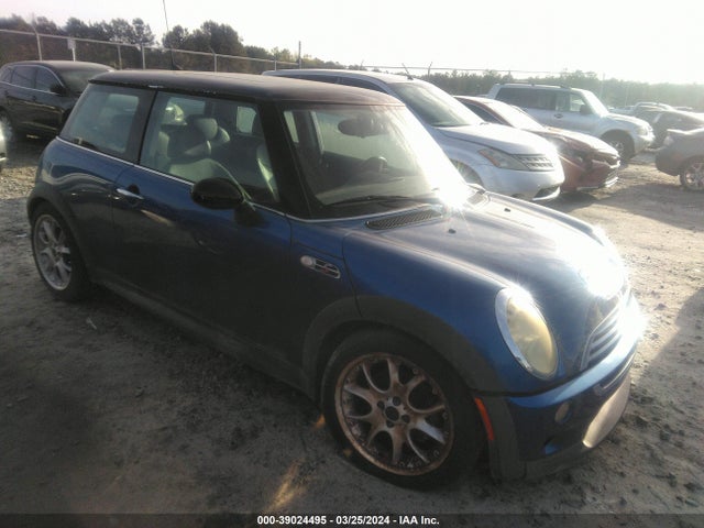 2006 MINI COOPER S WMWRE33556TN28056 Photo 0