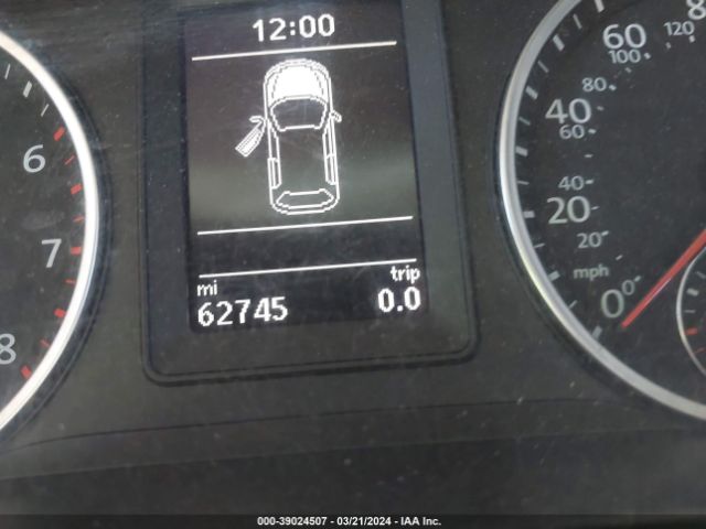 WVGTV7AX8HK027896 Volkswagen Tiguan 2.0t Sport