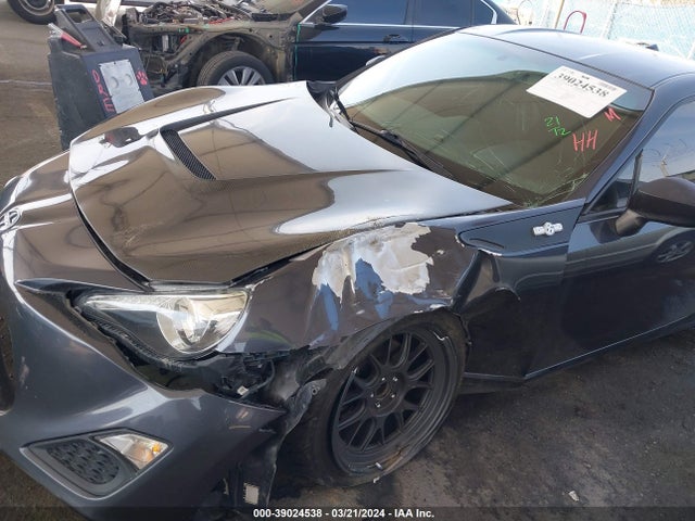 JF1ZNAA16E9709241 Scion Fr-s Monogram