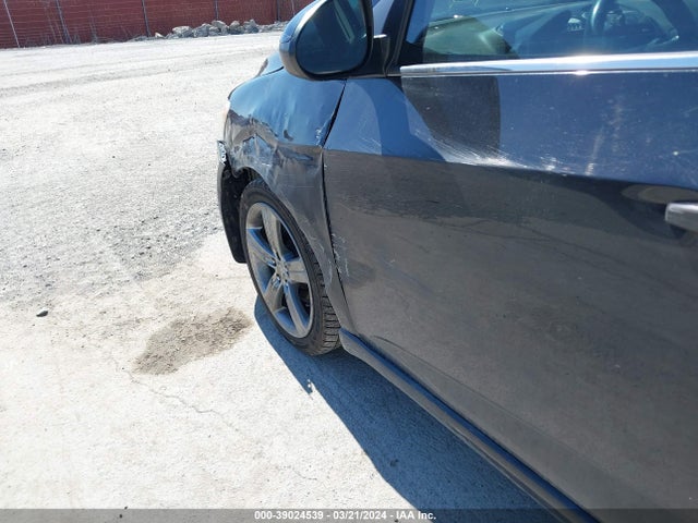 Chevrolet Sonic Rs Manual 2015 1G1JH6SB9F4126026 Image 12